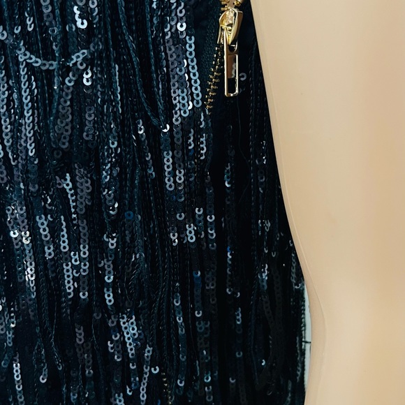 New AKIRA SHOW OUT FRINGE MINI DRESS IN BLACK - Picture 11 of 14